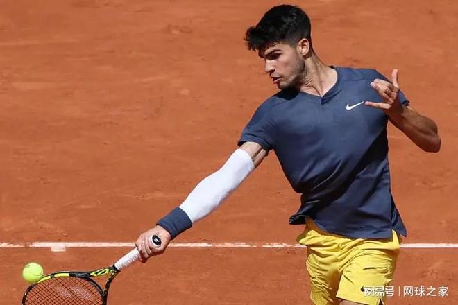 当代足球的 当代足球的